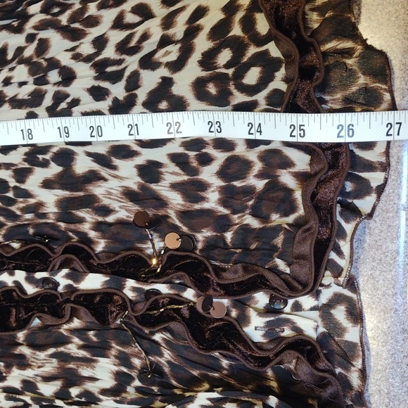 🖤Vintage Leopard Ruffle Accordion Top with Beads - Picture 13 of 15
